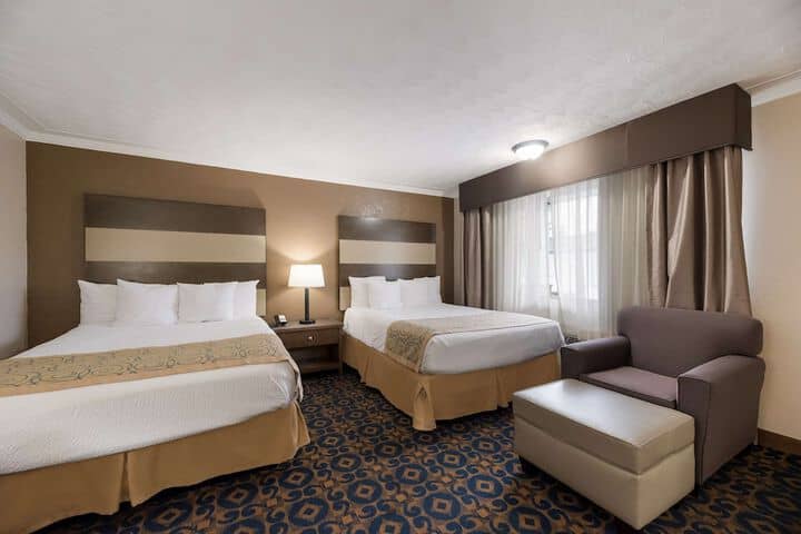 Room 15 of 30