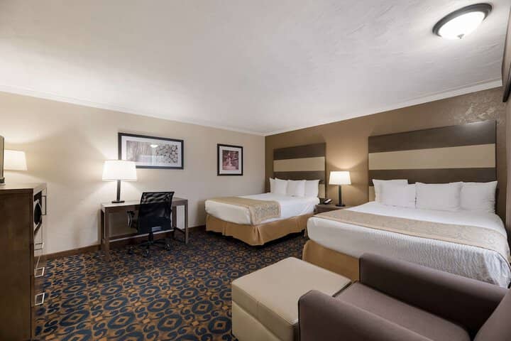 Room 14 of 30